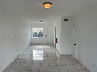 406 NW 84th Ter #406, Miami, FL 33150