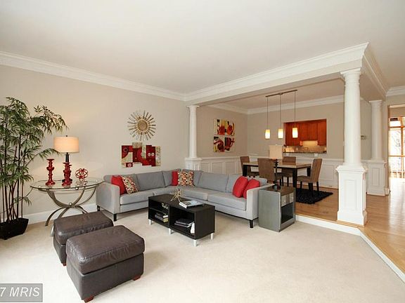 2nd image of 10446 Breckinridge Ln