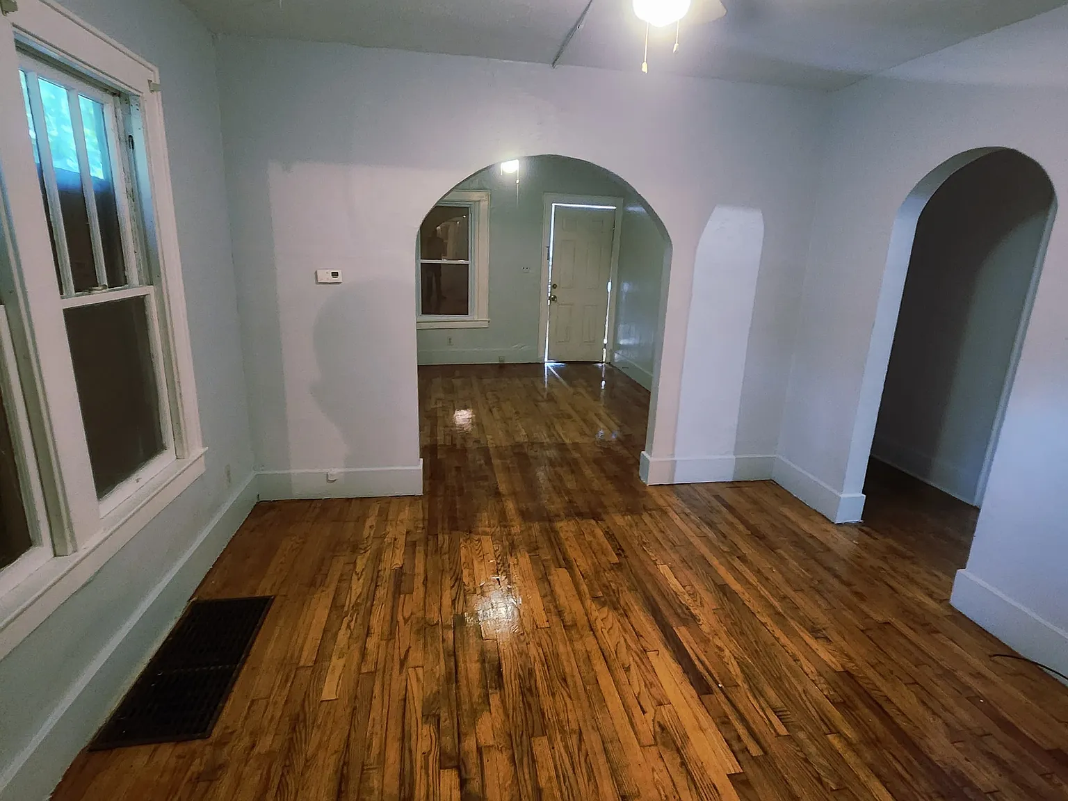 3 bed, 792 sqft, $1,850 — Photo 2