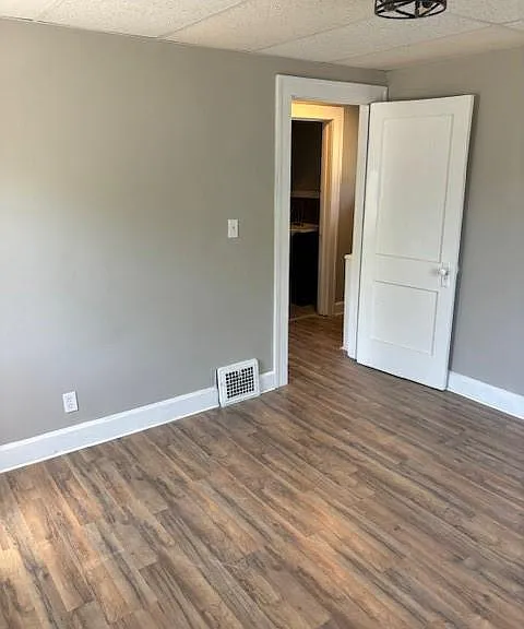 10613 Nelson Ave — Photo 18