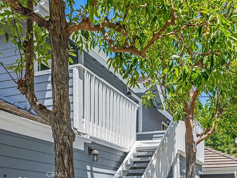 23 Pemberton Pl — Photo 2