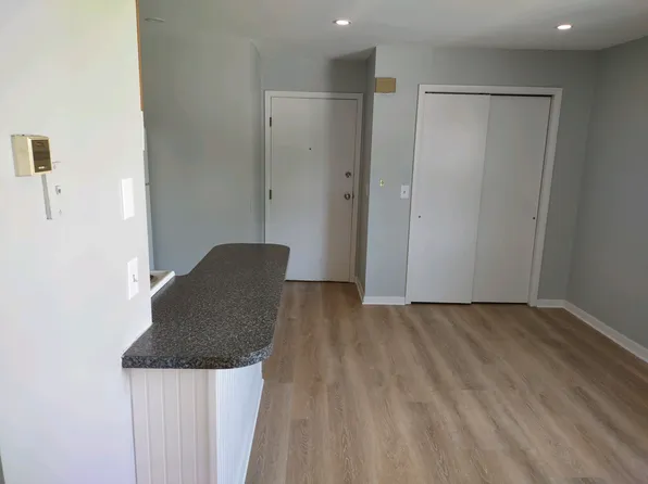 190 Spring St APT 3, Albany, NY 12203