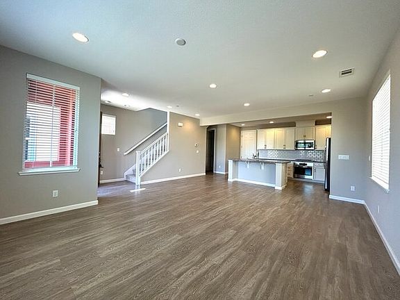 5th image of 116 Naples Pl