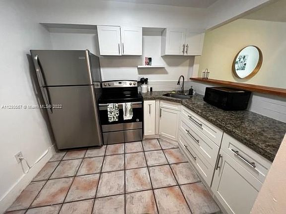 3rd image of 2345 NE 135th St #309