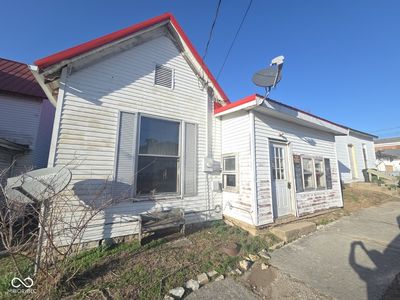 204 E Mulberry St, Westport, IN, 47283