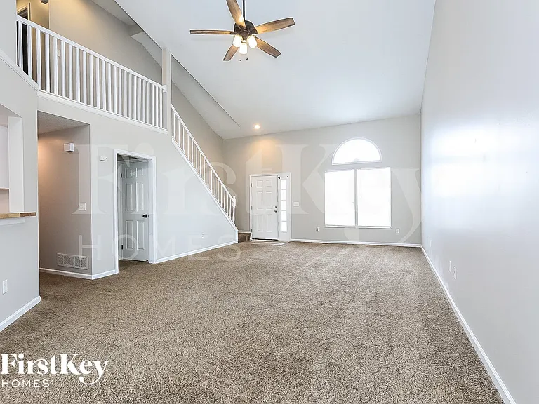 7593 Sun Valley Ct — Photo 4