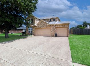 5848 Somerton Dr, Grand Prairie, TX 75052