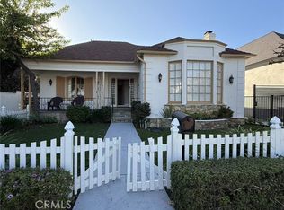 113 N Doheny Dr, Beverly Hills, CA 90211