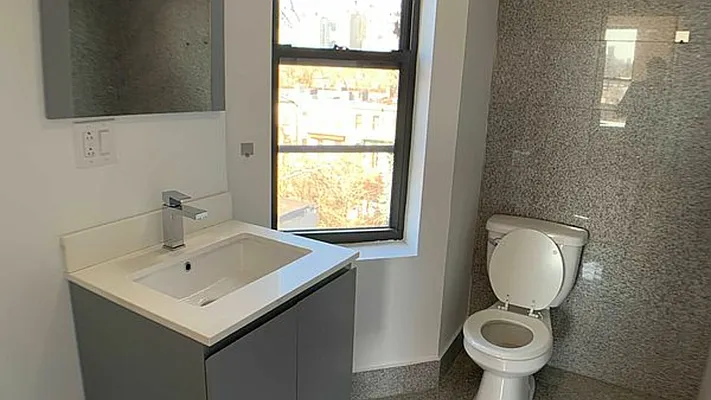 Rented by Nooklyn NYC LLC | media 4