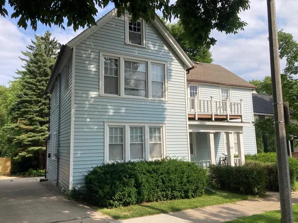 1386 North 72nd STREET, Wauwatosa, WI 53213