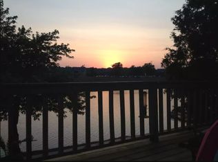 7724 Harbour Isle, Indianapolis, IN