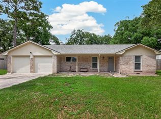 114 E Wildwinn Dr, Alvin, TX 77511