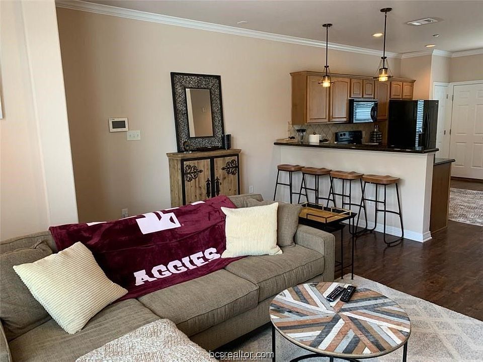 1st image of 305 Holleman Dr #1403