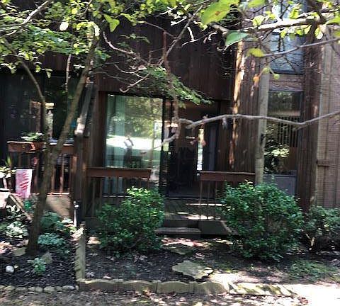 3rd image of 5038 Smoketalk Ln #7
