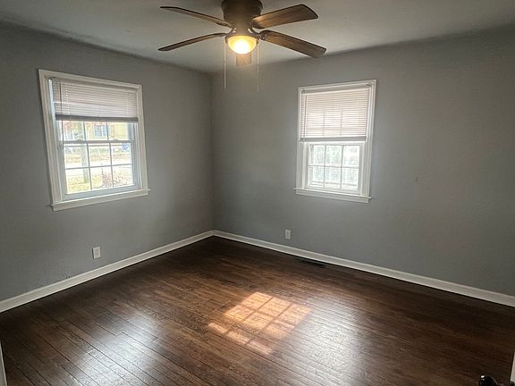 5th image of 3 Travis Pl