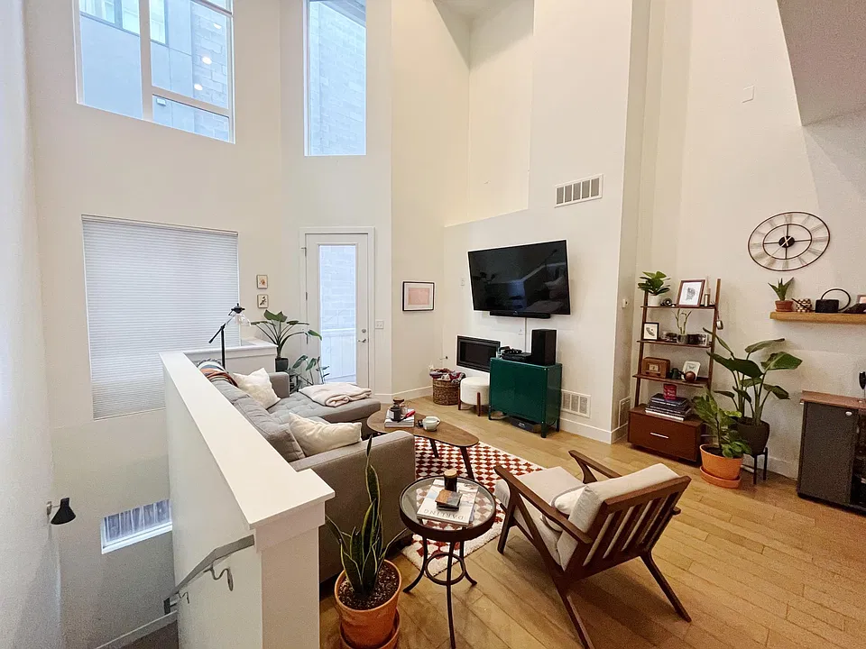 2733 W 28th Ave #2