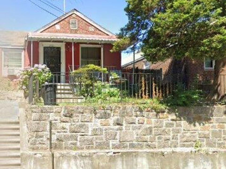 1st image of 2711 Throop Avenue