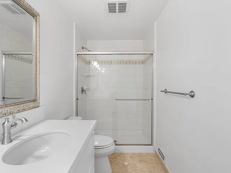 648 Tunbridge Rd — Photo 26