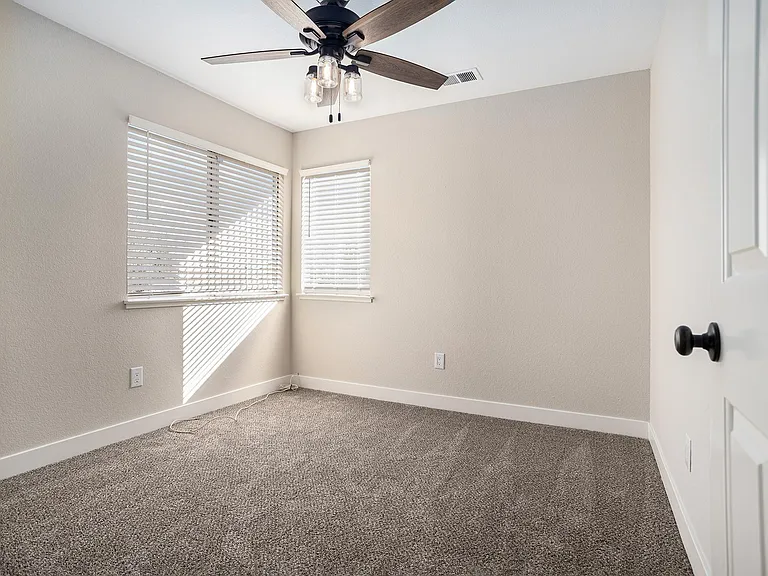 420 Beaulieu Ln — Photo 19