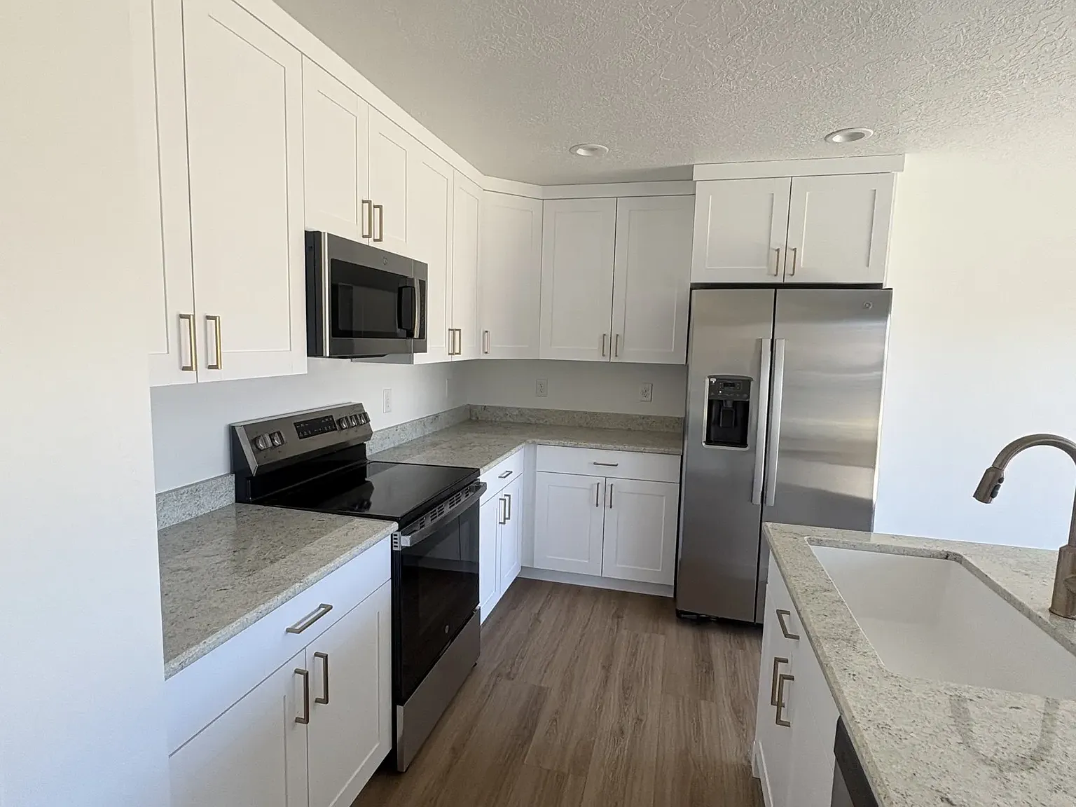 1220 N 275 W — Photo 2