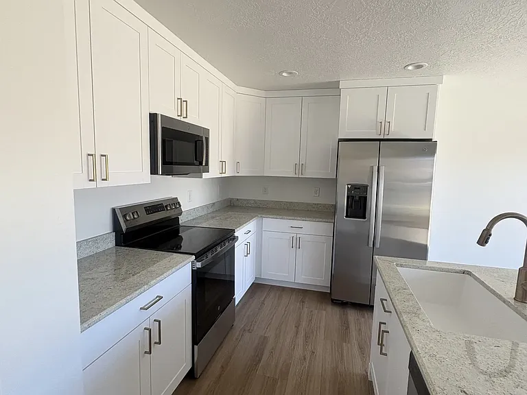 1220 N 275 W — Photo 2