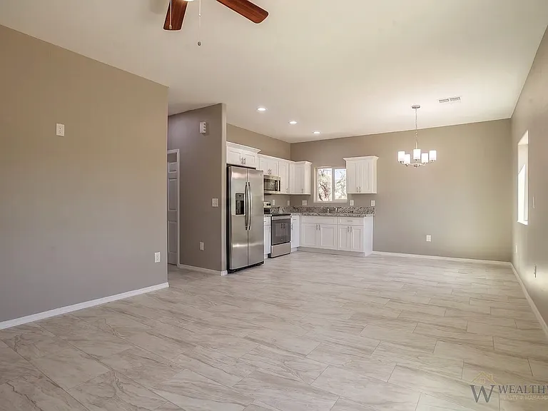 1349 W Hualpai Rd #1 — Photo 3