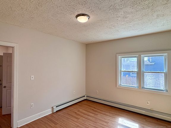4th image of 54 Prospect St #1R
