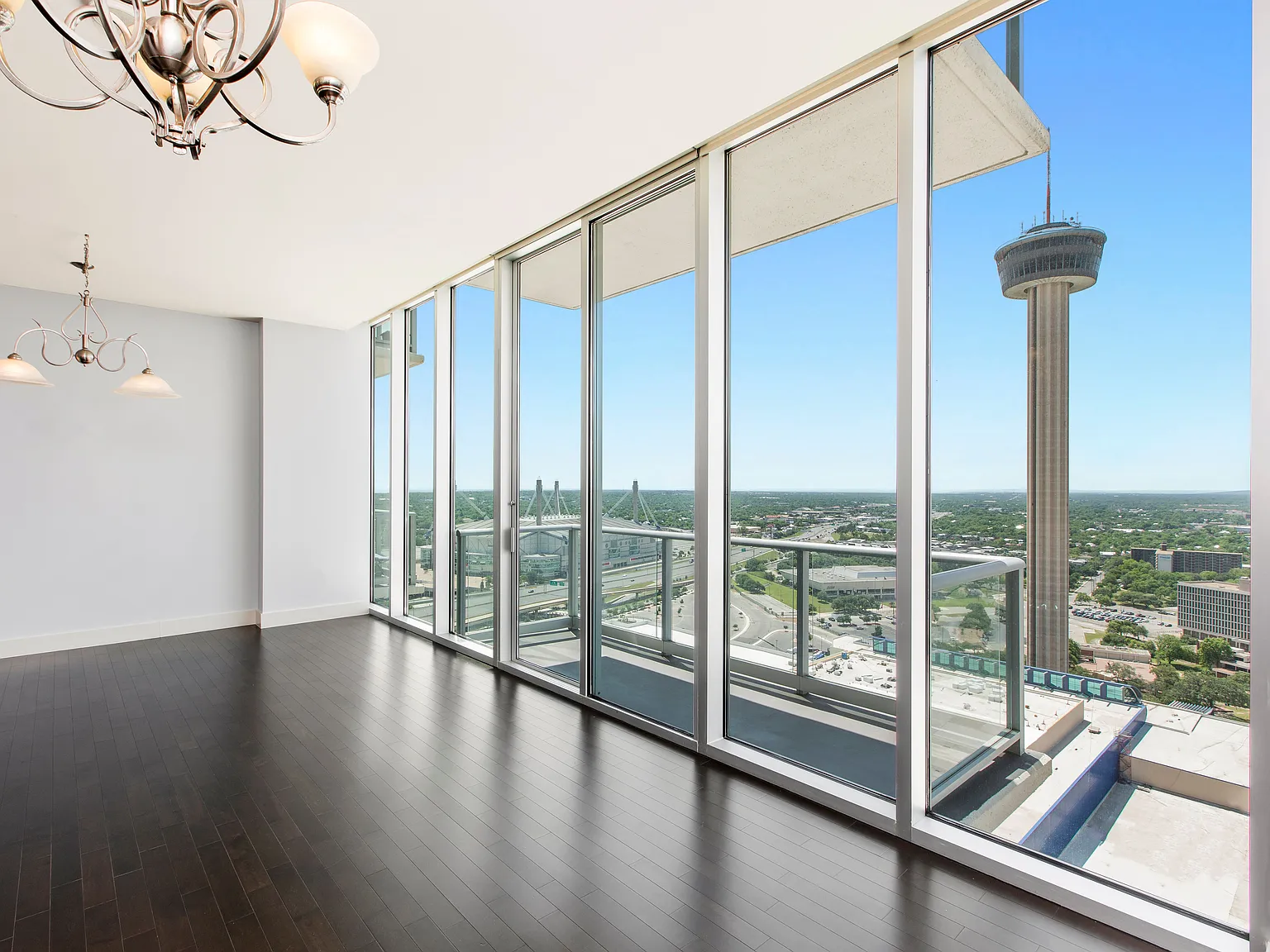 610 East Market Street, San Antonio, TX 78205 — Photo 2