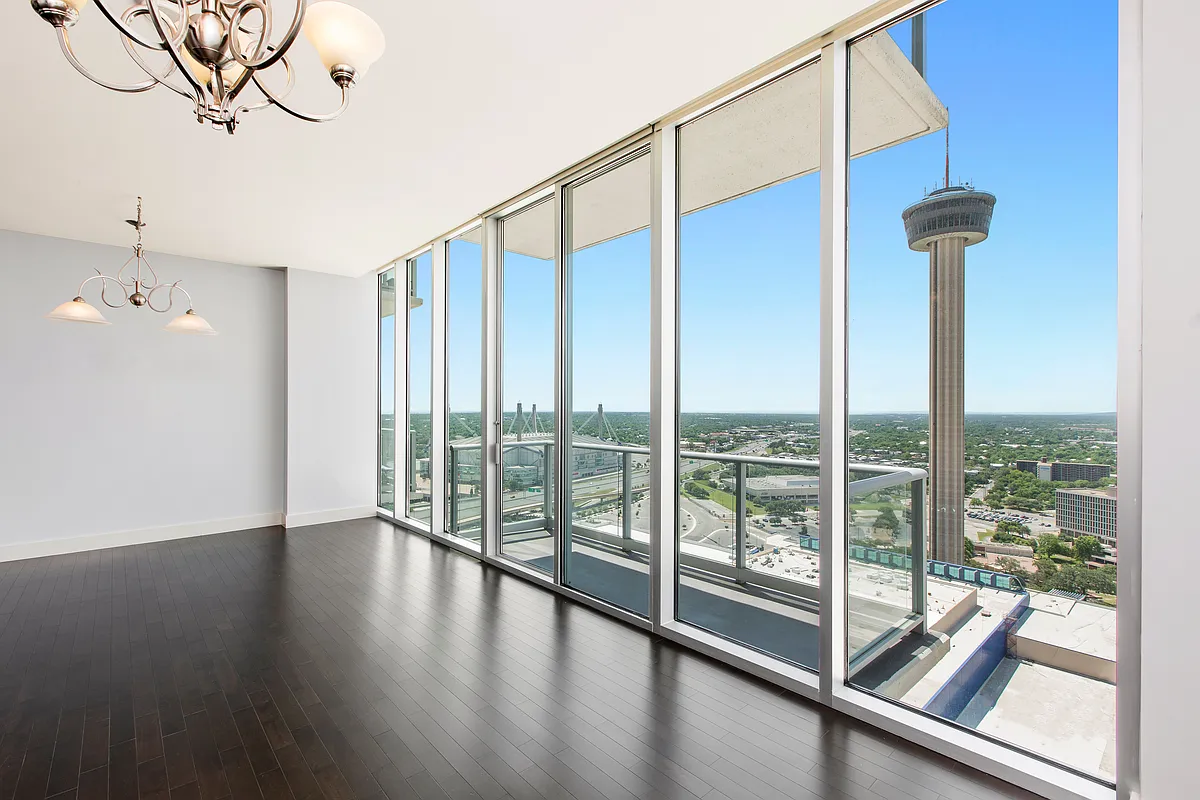 Building Photo - 610 E Market St #2615