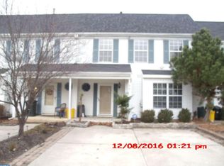 8 Jamie Ct, Clementon, NJ 08021