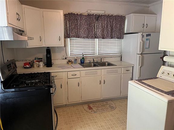 4th image of 1409 Cleveland Ave