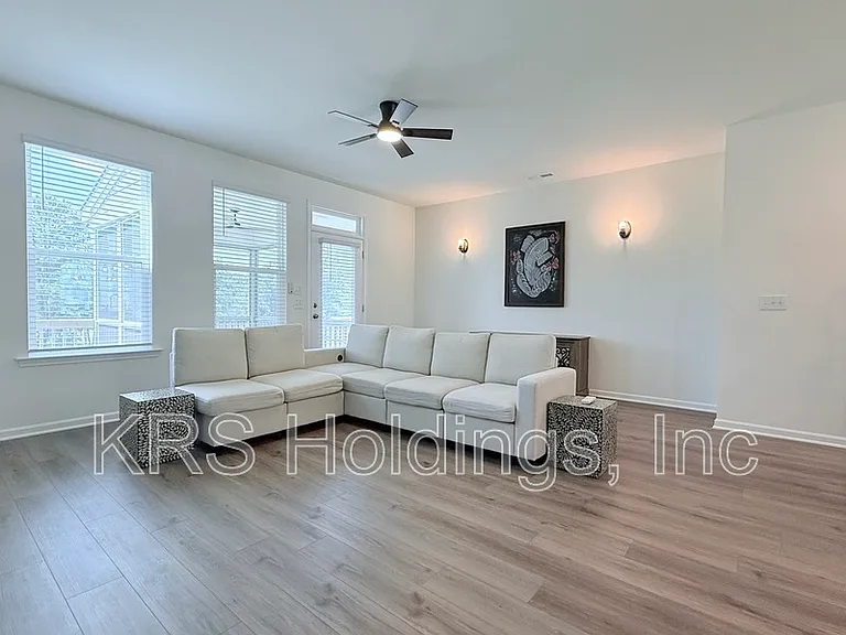 849 Parc Townes Dr — Photo 10