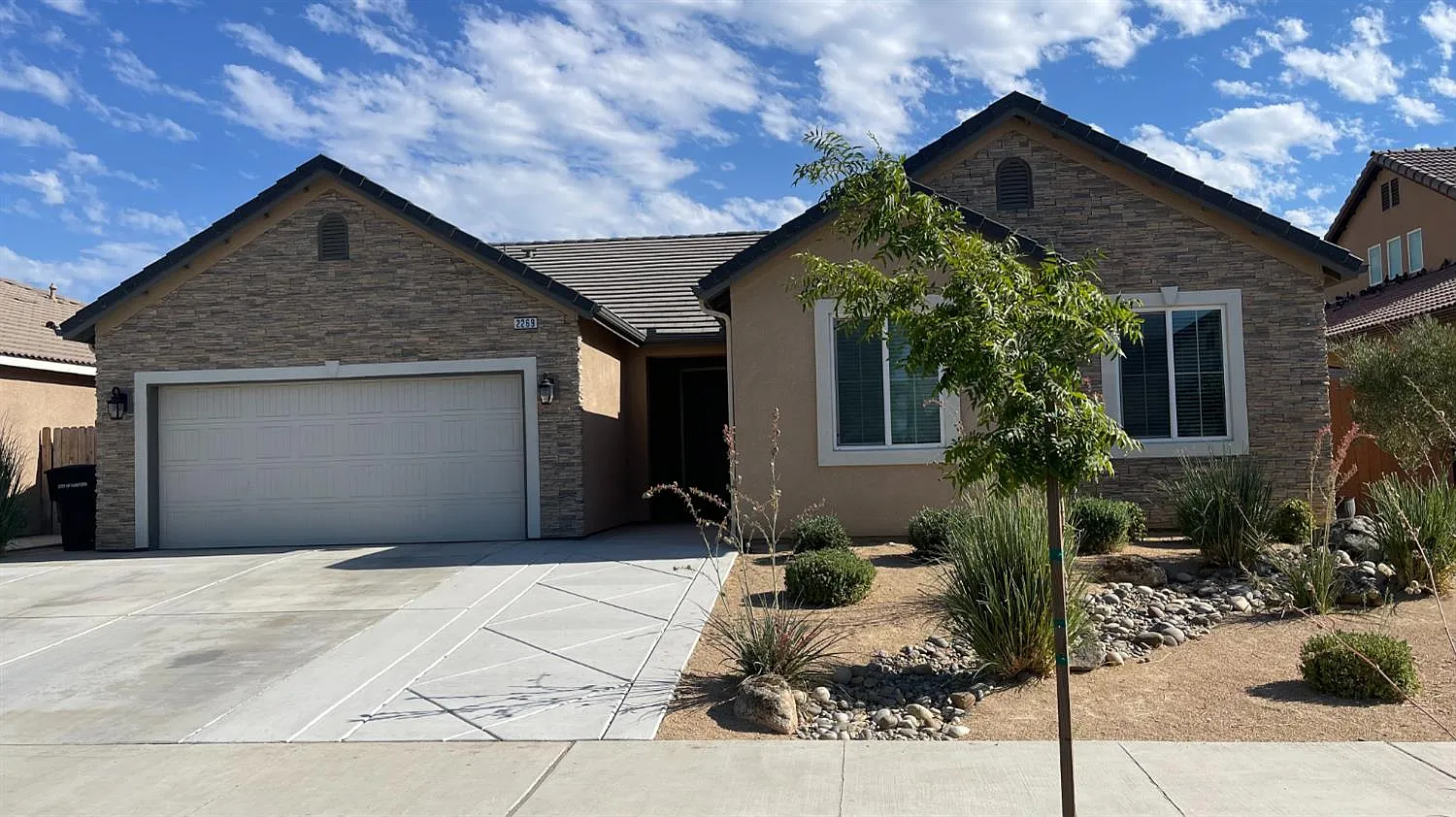 4 bed, 1890 sqft, $2,600 — Photo 2