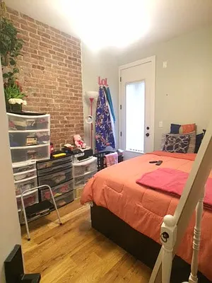 Rented by Evergreen Apartments BK | media 30