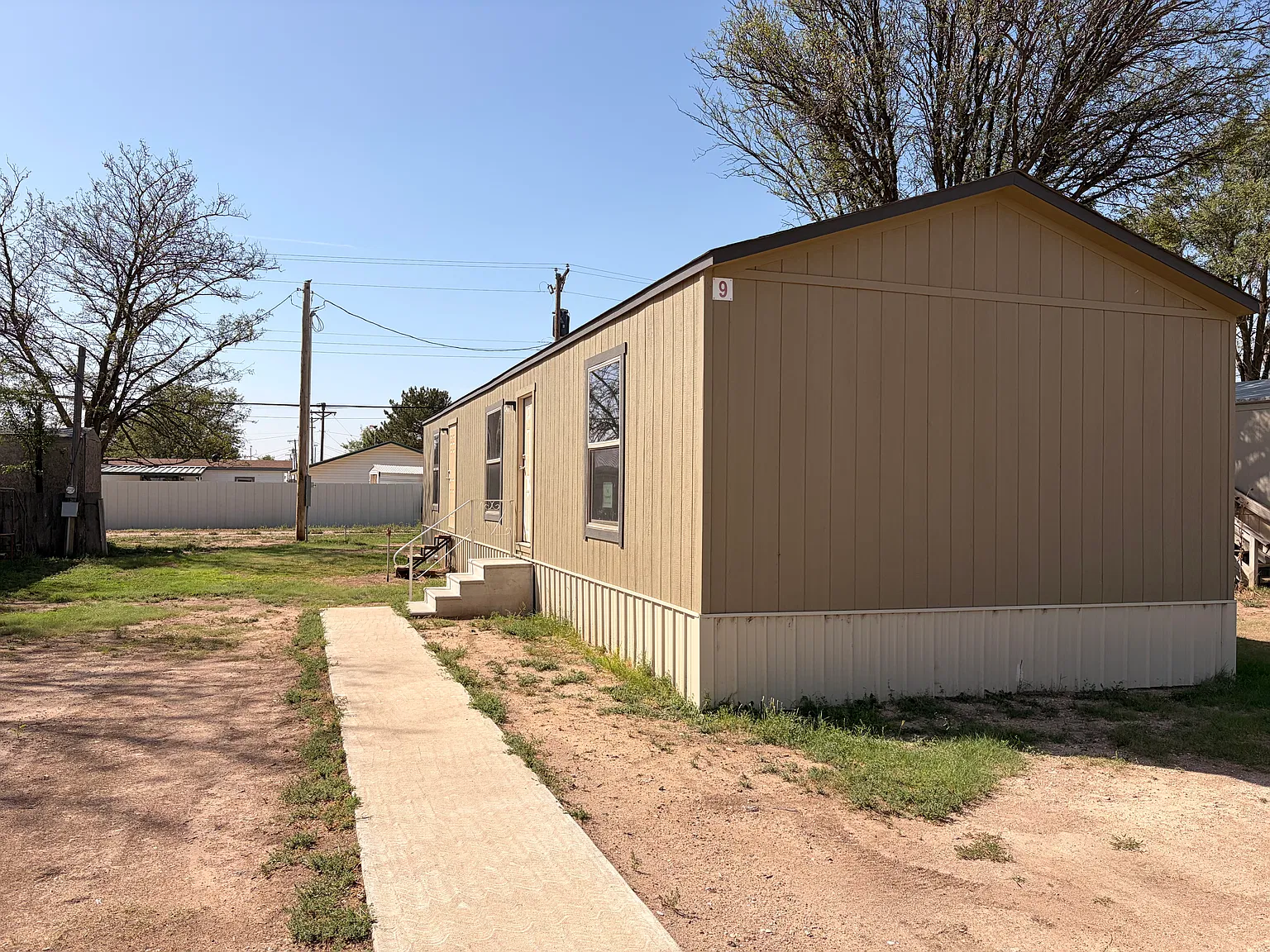 2 bed, 960 sqft, $900 — Photo 1