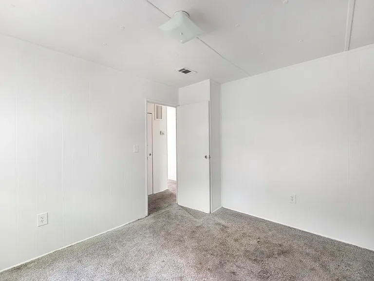 5741 Bloomfield Rd — Photo 11