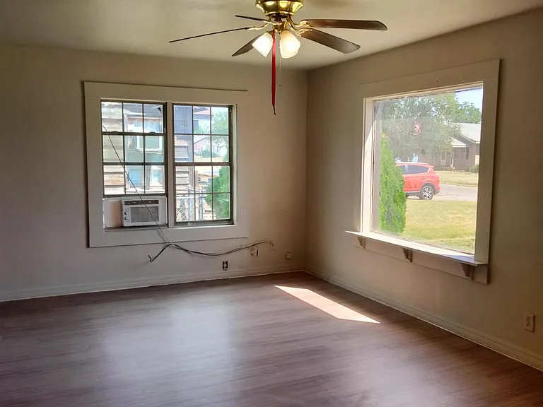 601 N Julian St — Photo 3