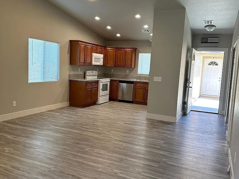 1460 Ogallala St — Photo 3