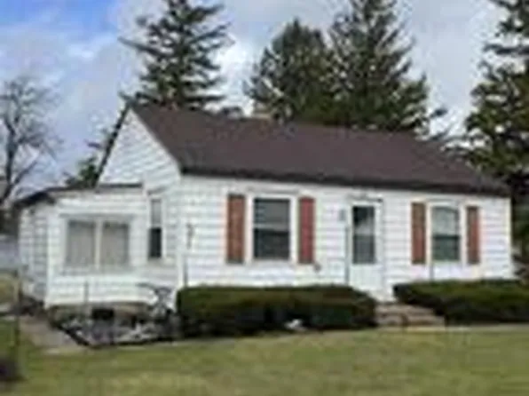 321 Slinger ROAD, Slinger, WI 53086