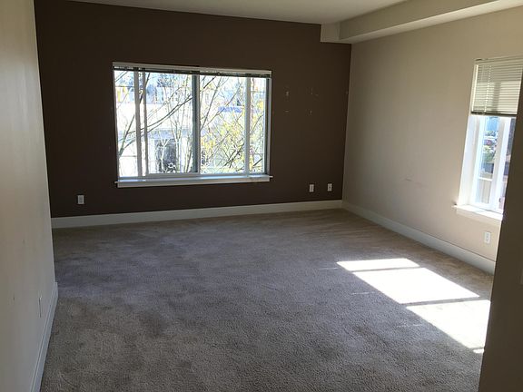 3rd image of 20318 15th Ave NE APT 207