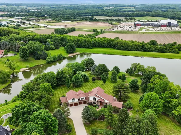 1550 S Deer Rd, West Des Moines, IA 50266