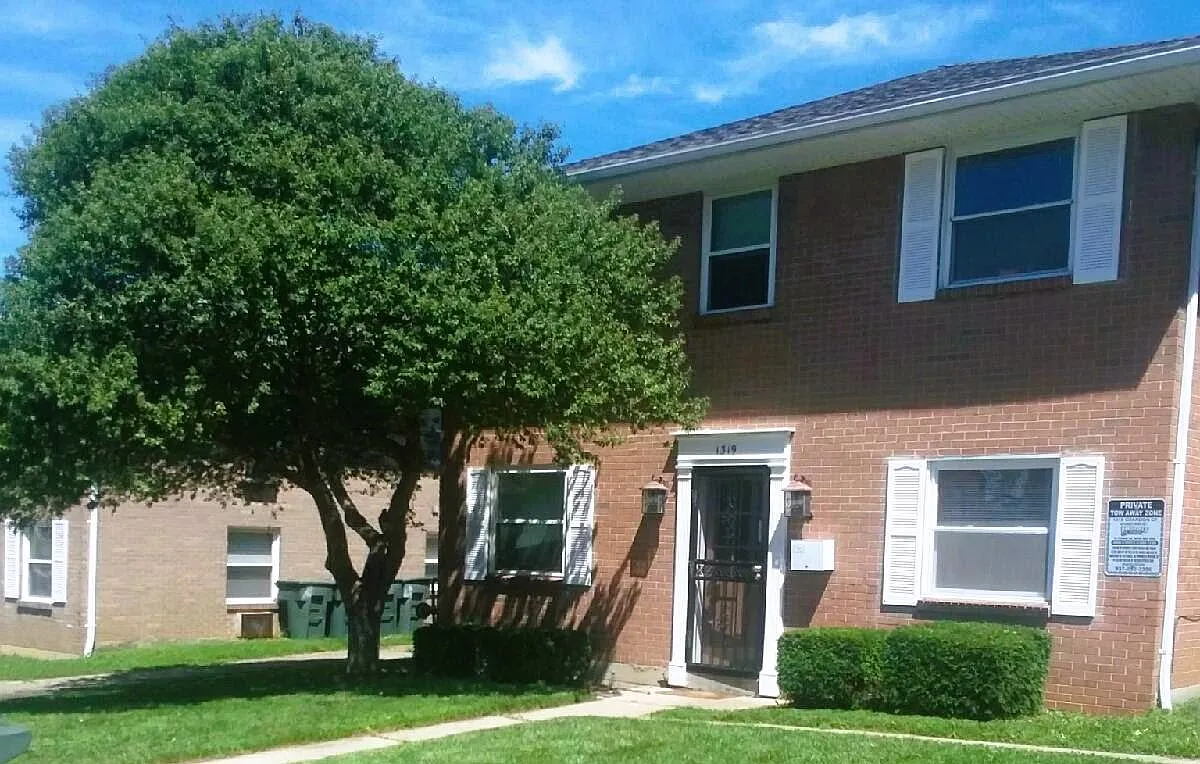 1 bed, 700 sqft, $750 — Photo 1
