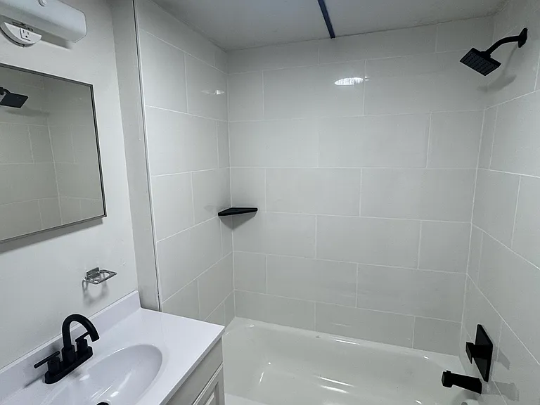 6809 N Blvd #B — Photo 7