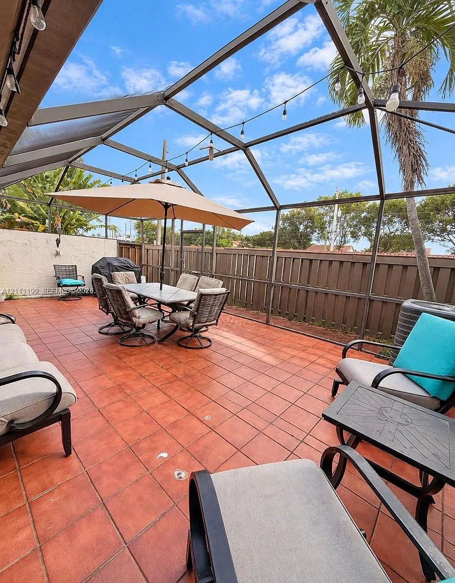 3 bed, 2.0 bath, $3,350 — Photo 1