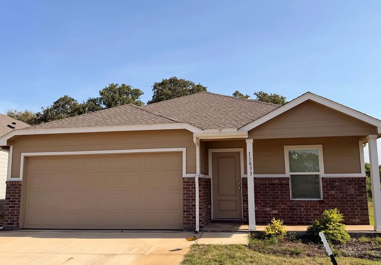 4 bed, 1674 sqft, $2,050 — Photo 1