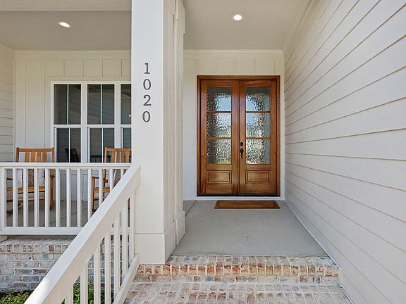 4th image of 1020 Azalea Garden Cir