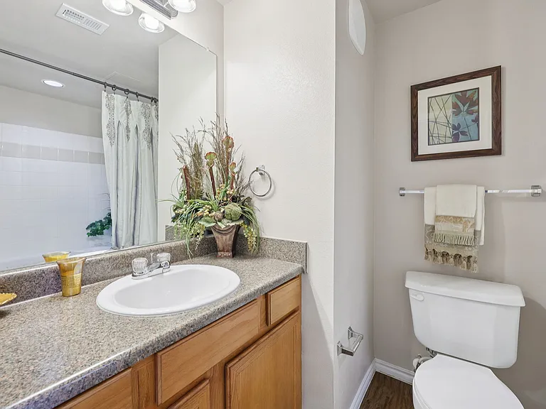 Residences at Sunset Pointe — Photo 16