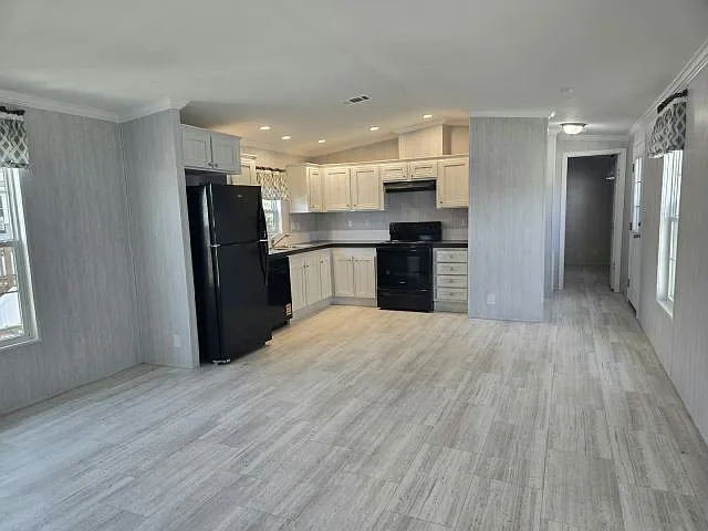 3 bed, 2.0 bath, 960 sqft, $1,750 — Photo 3
