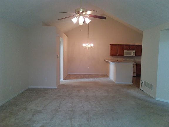 3rd image of 9168 Royal Oak Ln