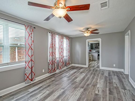 3rd image of 603 Central Ave